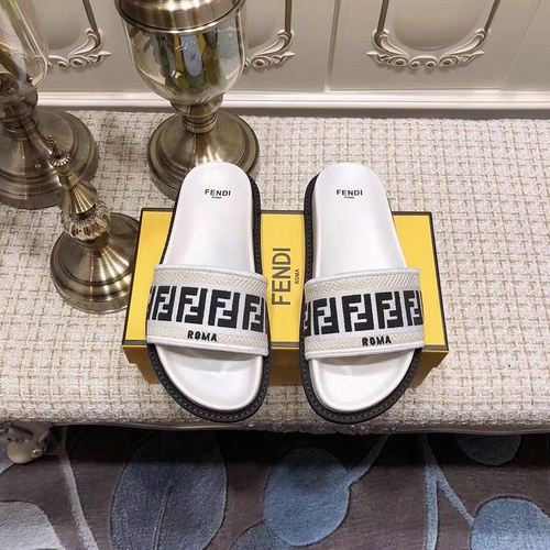 Mixed Brand Slippers Unisex ID:202004a133